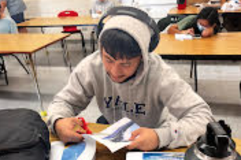 Kaimana Cantlas works on a project in marine science. 